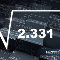 ¿Qué se obtiene al resolver la raíz cuadrada de 2331?