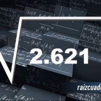 Resultado de la raíz de 2621