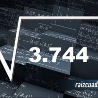 ¿Cuál es la raíz de 3744?