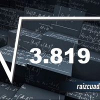 Resultado de la raíz cuadrada de 3819