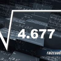 Resultado de la raíz cuadrada de 4677