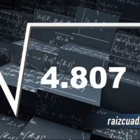 ¿Cuál es el resultado de la raíz cuadrada de 4807?