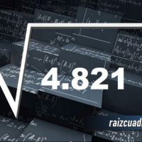 Resultado de la raíz de 4821