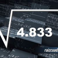 Resultado de la raíz cuadrada de 4833