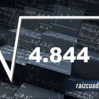 Resultado de la raíz de 4844