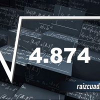 ¿Qué se obtiene al resolver la raíz cuadrada de 4874?