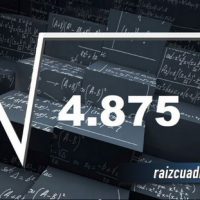 ¿Qué resultado obtenemos al resolver la raíz de 4875?