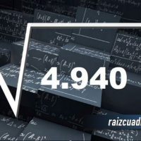 ¿Cuál es la raíz cuadrada de 4940?