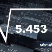 ¿Qué resultado obtenemos al resolver la raíz de 5453?