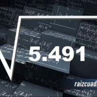 ¿Qué se obtiene al resolver la raíz cuadrada de 5491?