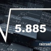¿Qué se obtiene al resolver la raíz cuadrada de 5885?
