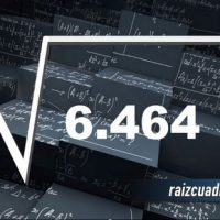 ¿Qué se obtiene al resolver la raíz cuadrada de 6464?