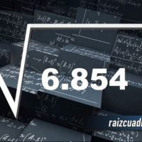 Resultado de la raíz cuadrada de 6854