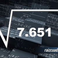 ¿Qué resultado obtenemos al resolver la raíz cuadrada de 7651?