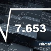 ¿Cuál es el resultado de la raíz de 7653?