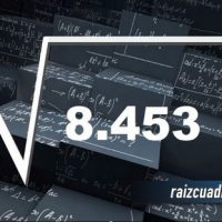 ¿Qué se obtiene al resolver la raíz cuadrada de 8453?
