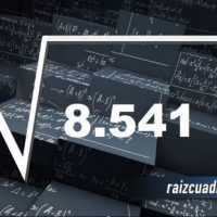 ¿Qué se obtiene al resolver la raíz de 8541?
