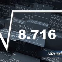 ¿Qué resultado obtenemos al resolver la raíz de 8716?
