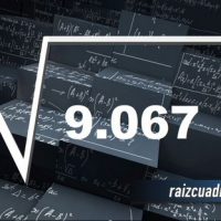 Resultado de la raíz de 9067