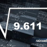 ¿Qué se obtiene al resolver la raíz cuadrada de 9611?