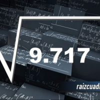 ¿Qué resultado obtenemos al resolver la raíz cuadrada de 9717?