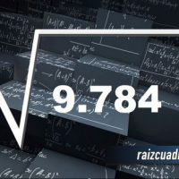 Resultado de la raíz de 9784